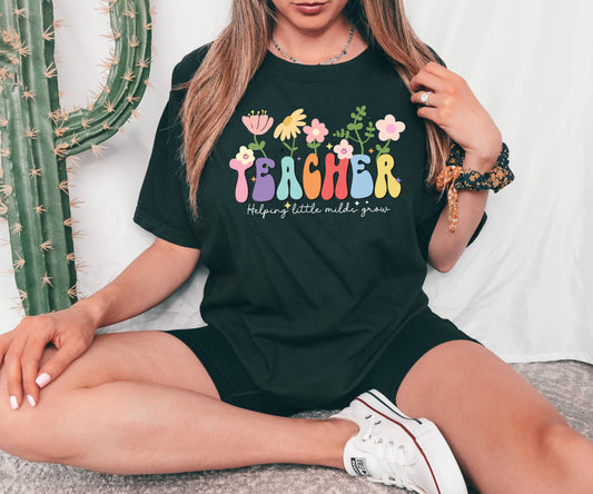 Teacher Helping Little Minds T-shirt - Bella Canvas: Large